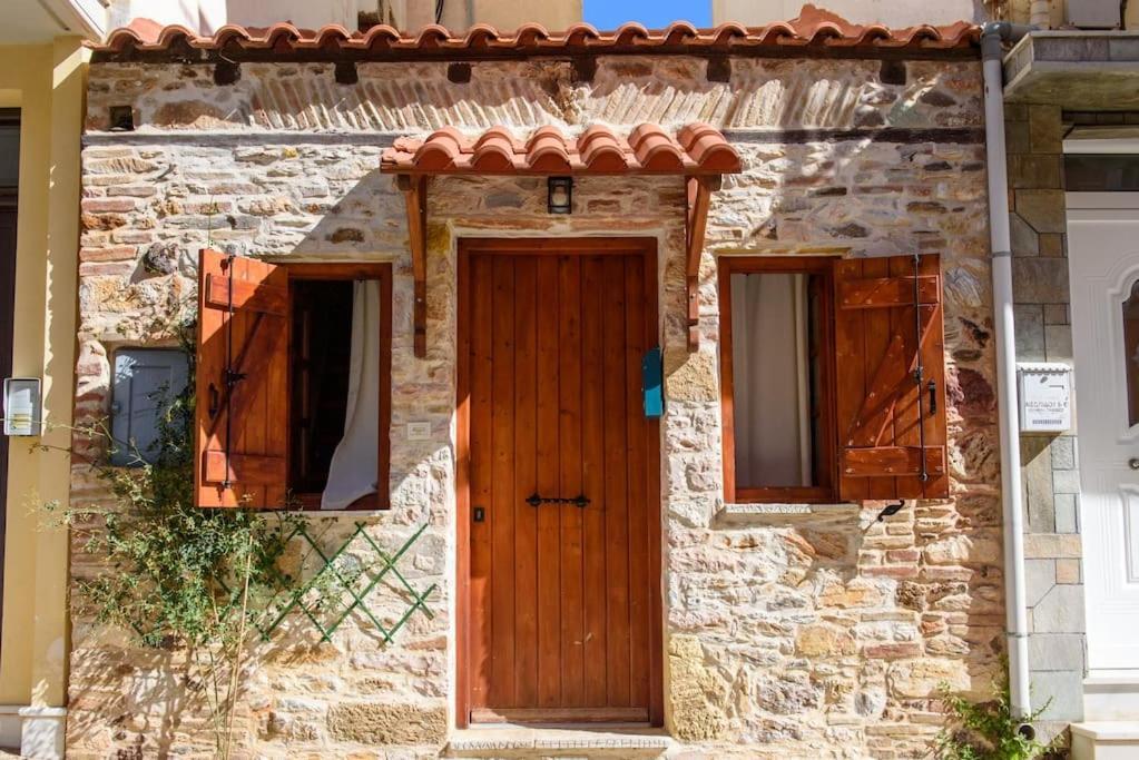 דירות Lavrio Stone House 5 Min From The Centre/Port מראה חיצוני תמונה