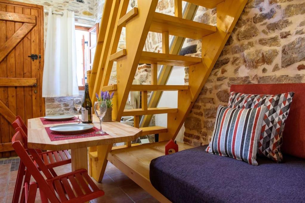 דירות Lavrio Stone House 5 Min From The Centre/Port מראה חיצוני תמונה